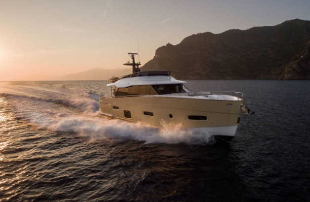 Azimut Megallano 66